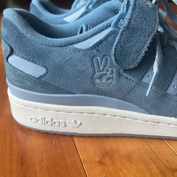 Adidas Forum Lows - Picture 2 of 5